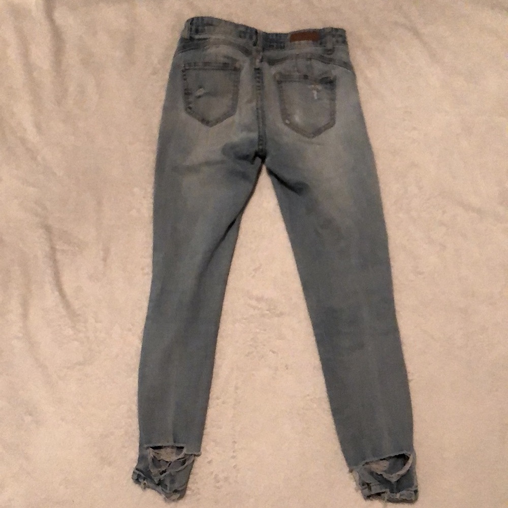 Distressed Jeans - Picture 2 of 4